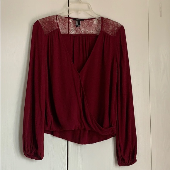 Maroon blouse with lace shoulder - Picture 1 of 2